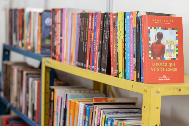 Feira do Livro: lançamento coletivo é destaque nesta sexta-feira